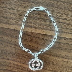 Gucci Silver Chain Bracelet with Logo Charm /w Box